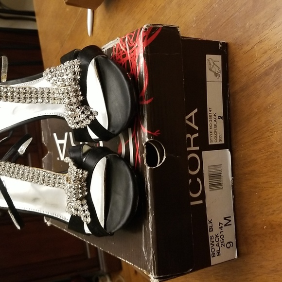 ICORA Black Bow Heeled Sandals - Picture 2 of 13